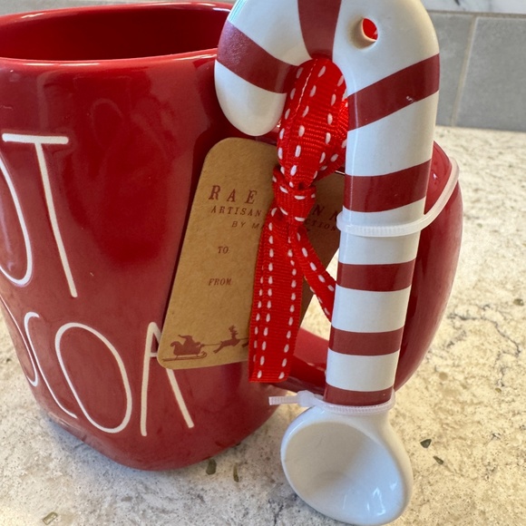 NWT Rae Dunn "Hot Cocoa " Christmas mug red ceramic with candy cane spoon - Picture 4 of 10